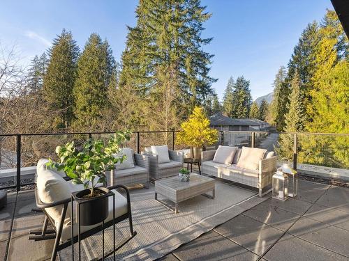 4 3730 Edgemont Boulevard, North Vancouver, BC 