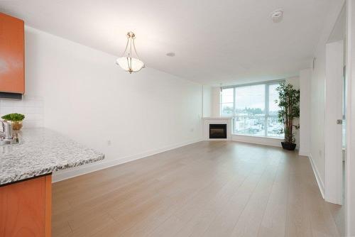 702 188 E Esplanade, North Vancouver, BC 