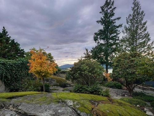 5260 Keith Road, West Vancouver, BC 