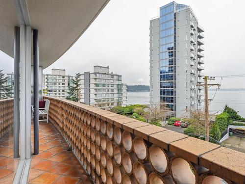 303 2135 Argyle Avenue, West Vancouver, BC 