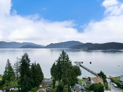 1828 North Road, Gibsons, BC 