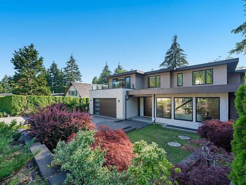 5199 Cliffridge Avenue, North Vancouver, BC 