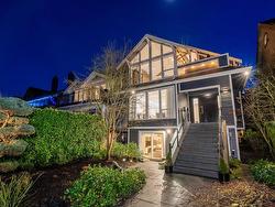 3262 1st Avenue W Vancouver, BC V6K 1H5