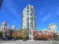 1405 289 DRAKE STREET  Vancouver, BC V6B 5Z5