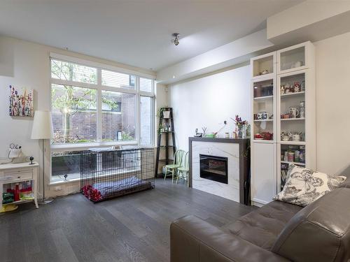 6106 Oak Street, Vancouver, BC 