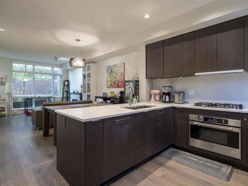 6106 Oak Street, Vancouver, BC 