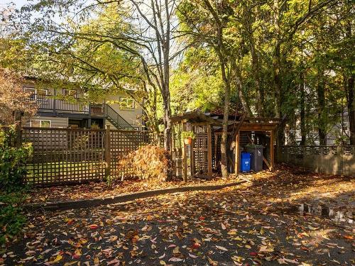 1858 Deep Cove Road, North Vancouver, BC 