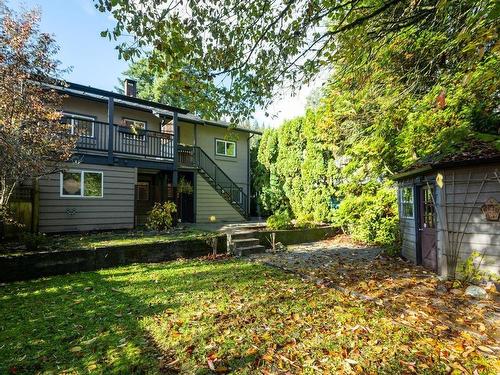 1858 Deep Cove Road, North Vancouver, BC 