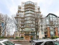 411 1425 W 6TH AVENUE  Vancouver, BC V6H 4G5