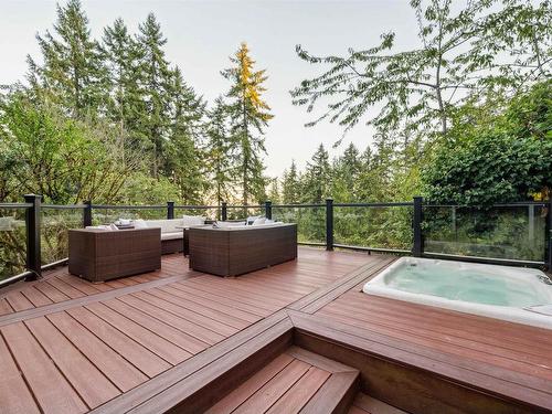 3714 Southridge Place, West Vancouver, BC 