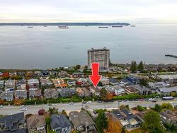 2364 MARINE DRIVE  West Vancouver, BC V7V 1K8