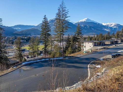 7672 Cerulean Drive, Pemberton, BC 