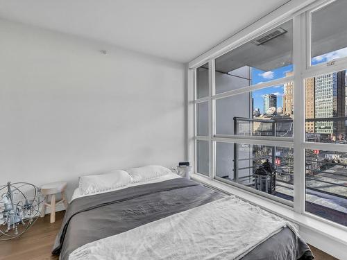 909 161 West Georgia Street, Vancouver, BC 