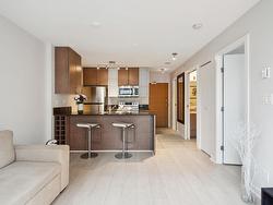 904 977 MAINLAND STREET  Vancouver, BC V6B 1T2