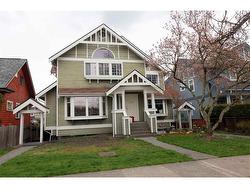 113 W 15TH AVENUE  Vancouver, BC V5Y 1X8