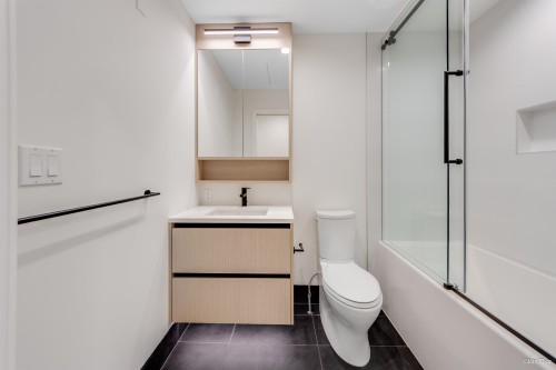 18-6788 Oak Street, Vancouver, BC 