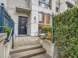 1405 ALBERNI STREET  Vancouver, BC V6G 3K6