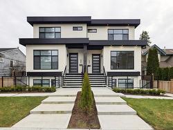 325 17th Street E North Vancouver, BC V7L 2W1