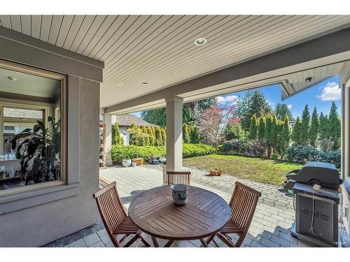 2566 Marine Drive, West Vancouver, BC 