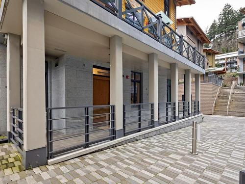 203-6693 Nelson Avenue, West Vancouver, BC 