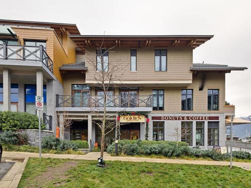 203-6693 Nelson Avenue, West Vancouver, BC 