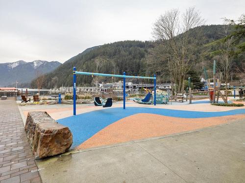 203-6693 Nelson Avenue, West Vancouver, BC 