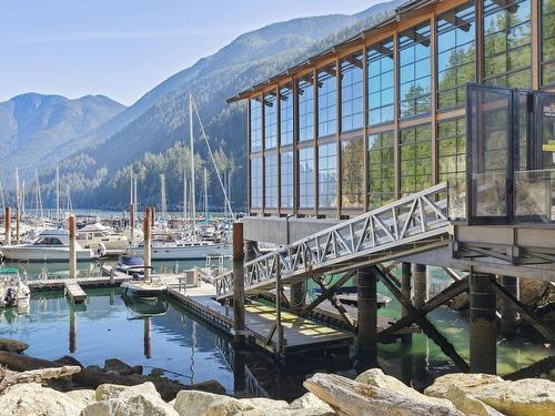 203-6693 Nelson Avenue, West Vancouver, BC 