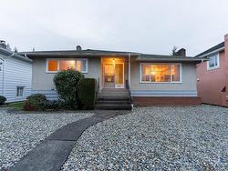 7382 MAPLE STREET  Vancouver, BC V6P 5P7