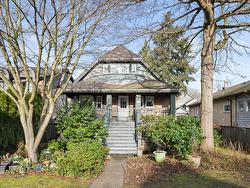 3025 W 7TH AVENUE  Vancouver, BC V6K 1Z7