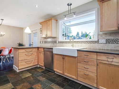 1436 Cambridge Drive, Coquitlam, BC 