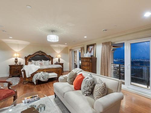 2533 Westhill Drive, West Vancouver, BC 