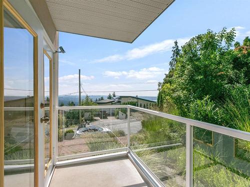 530 Craigmohr Drive, West Vancouver, BC 