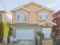 4888 MANOR STREET  Vancouver, BC V5R 3Y2