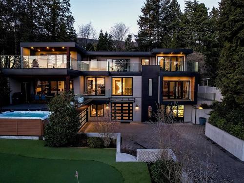 1497 Queens Avenue, West Vancouver, BC 