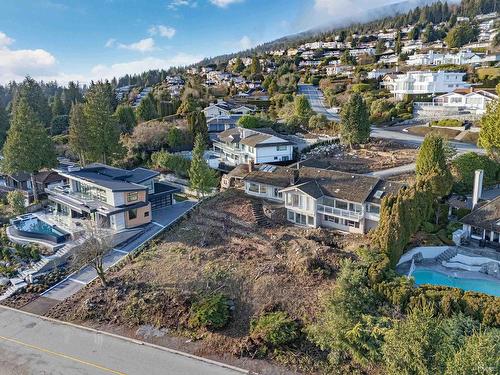 1364 Chartwell Drive, West Vancouver, BC 