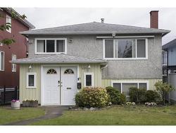 3055 E 24TH AVENUE  Vancouver, BC V5R 1E7