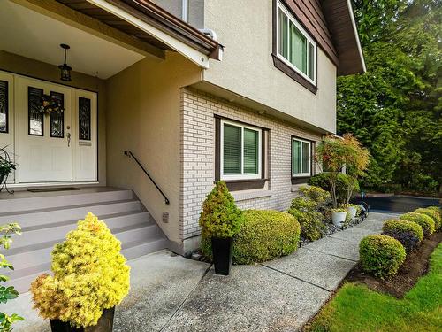 615 Ivy Avenue, Coquitlam, BC 