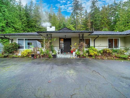 77 Desswood Place, West Vancouver, BC 