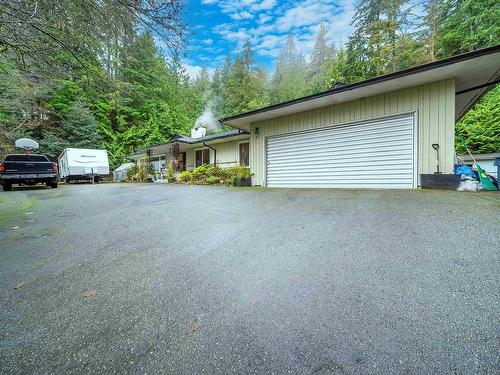 77 Desswood Place, West Vancouver, BC 