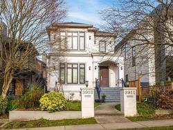 3913 24th Avenue W Vancouver, BC V6S 1M1