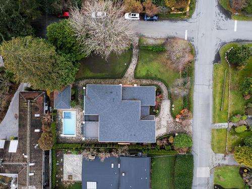 1595 19Th Street, West Vancouver, BC 