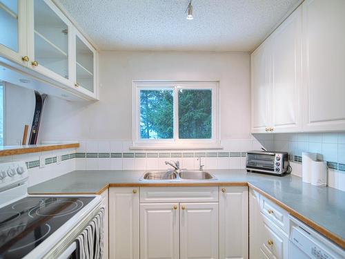 5237 Radcliffe Road, Sechelt, BC 