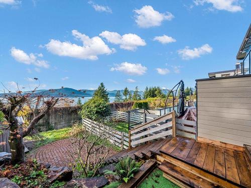 432 Crosscreek Road, Lions Bay, BC 