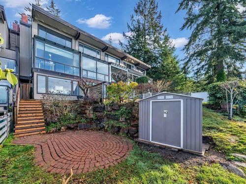 432 Crosscreek Road, Lions Bay, BC 