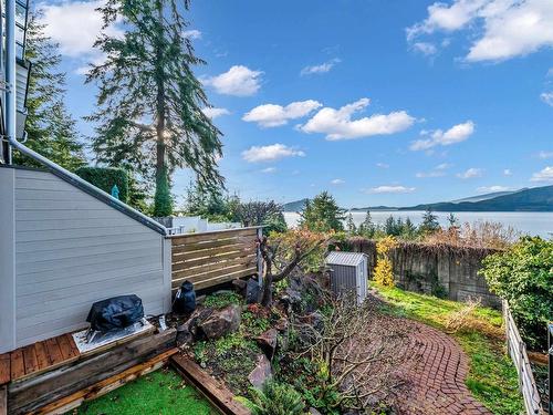 432 Crosscreek Road, Lions Bay, BC 