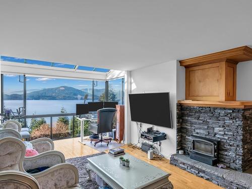 432 Crosscreek Road, Lions Bay, BC 