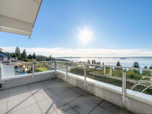 3326 Westmount Road, West Vancouver, BC 