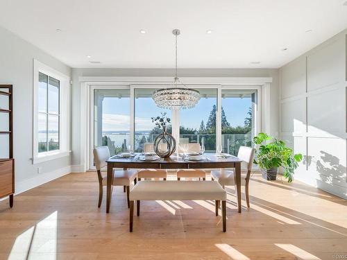 3326 Westmount Road, West Vancouver, BC 