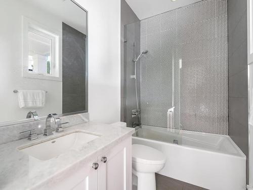 3326 Westmount Road, West Vancouver, BC 