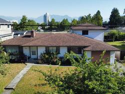 2435 E 38TH AVENUE  Vancouver, BC V5R 2T8